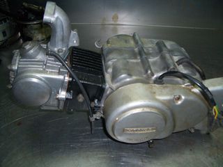 ΚΙΝΗΤΗΡΑΣ HONDA C90-thumb-2