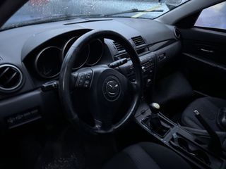 Mazda 3 2004-thumb-13