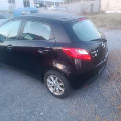 Πωλείται Mazda 2-thumb-2