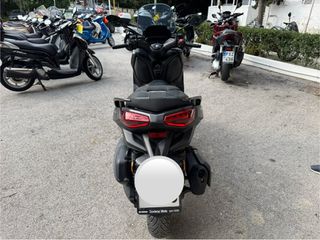 Yamaha XMAX 300 2023-thumb-4