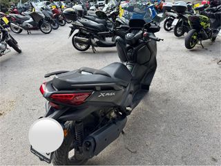Yamaha XMAX 300 2023-thumb-3