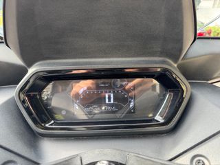 Yamaha XMAX 300 2023-thumb-7