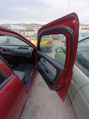 Nissan Almera 1996-thumb-10