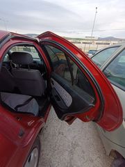 Nissan Almera 1996-thumb-11