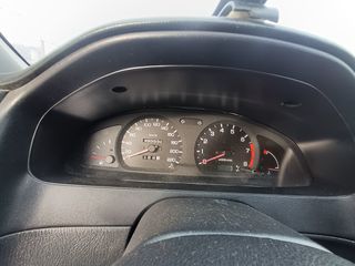 Nissan Almera 1996-thumb-19