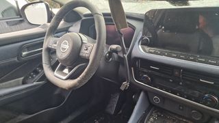 NISSAN  QASHQAI-thumb-12