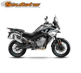 CFmoto 800 MT 2025 SPORT-ΔΩΡΑ ΚΑΙ ΤΕΛΗ 2025 + ένα αυθεντικό σετ 3 βαλιτσών C