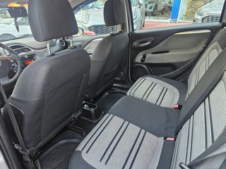 Fiat Punto 2010-thumb-1