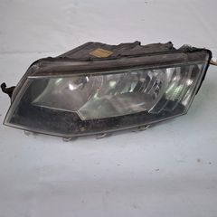 Skoda octavia 09-19mod φαναρι εμπρος αριστερο με ζημιά