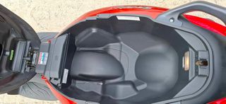 Piaggio Beverly 400 2023-thumb-7