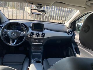 Mercedes-Benz B 180 2017 SPORTPAKET-thumb-11
