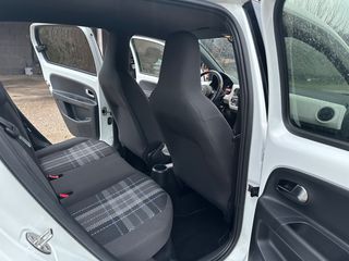 Volkswagen Up 2018-thumb-23