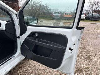 Volkswagen Up 2018-thumb-25