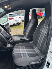 Volkswagen Up 2018-thumb-27