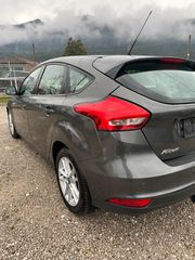 Ford Focus 2017-thumb-8