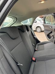 Ford Focus 2017-thumb-39