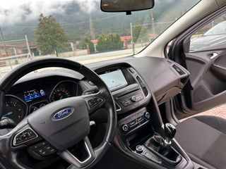 Ford Focus 2017-thumb-24