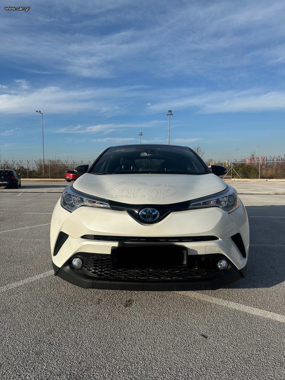 Toyota C-HR '18 HSD C-LUB Bi-tone