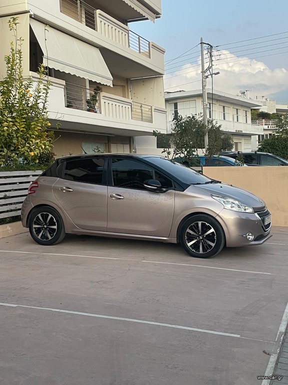 Peugeot 208 '15