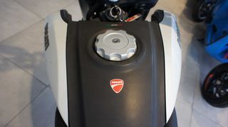 Ducati Hyperstrada 2014 ducati hyperstrada 821-thumb-18