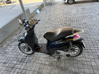 Piaggio Liberty 125 2011-thumb-2