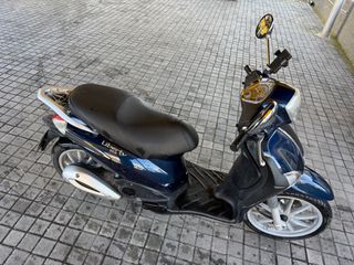 Piaggio Liberty 125 2011-thumb-3