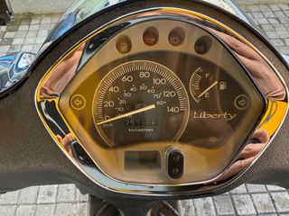 Piaggio Liberty 125 2011-thumb-6