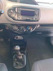Toyota Yaris 2018-thumb-35
