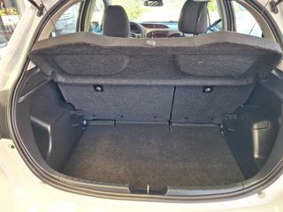 Toyota Yaris 2018-thumb-31