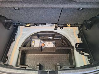 Toyota Yaris 2018-thumb-21