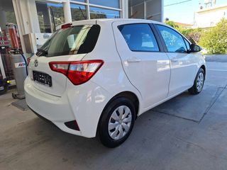 Toyota Yaris 2018-thumb-5