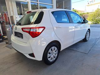 Toyota Yaris 2018-thumb-2