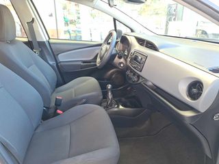 Toyota Yaris 2018-thumb-25