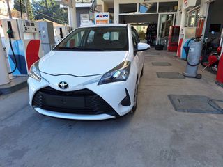 Toyota Yaris 2018-thumb-10