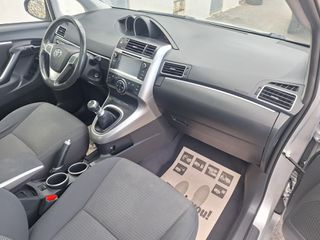 Toyota Verso 2014-thumb-10
