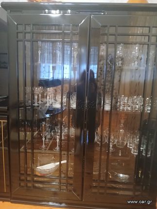 Σύνθετο και έπιπλο τηλεόρασης