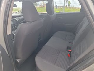 Toyota Auris 2016-thumb-11