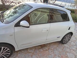 Renault Twingo 2019 0.9 TCe Intens Full Extra-thumb-4