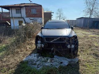 VOLVO XC90-thumb-1