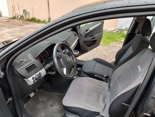 Opel Astra 2007-thumb-6
