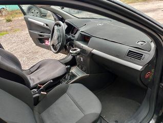 Opel Astra 2007-thumb-8