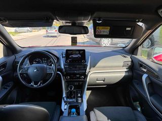 Mitsubishi Eclipse Cross 2022 Plug-In Hybrid INTENSE 4WD-thumb-12