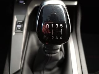 Peugeot 308 2022 1,2 PureTech-thumb-40