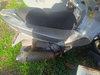 Aprilia leonardo-thumb-1