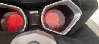Yamaha XMAX 250 2016-thumb-4