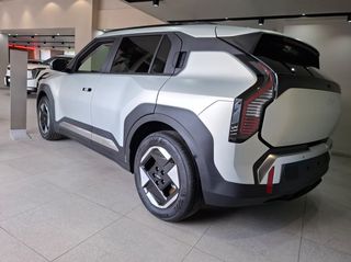 Kia EV3 2026-thumb-2