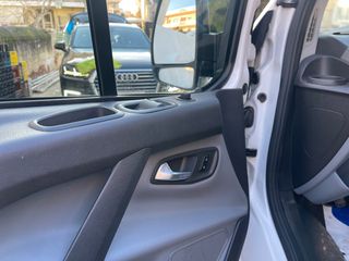 Ford Transit 2017-thumb-25