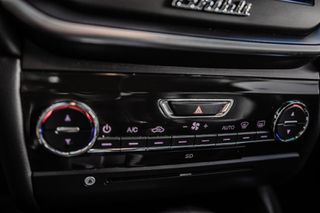 Maserati Ghibli 2016-thumb-24