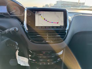 Peugeot 208 2018 `1,2 Pure Tech Allure 110ps AUTOMATO-thumb-11