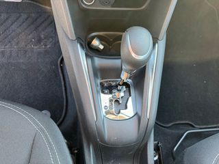 Peugeot 208 2018 `1,2 Pure Tech Allure 110ps AUTOMATO-thumb-13